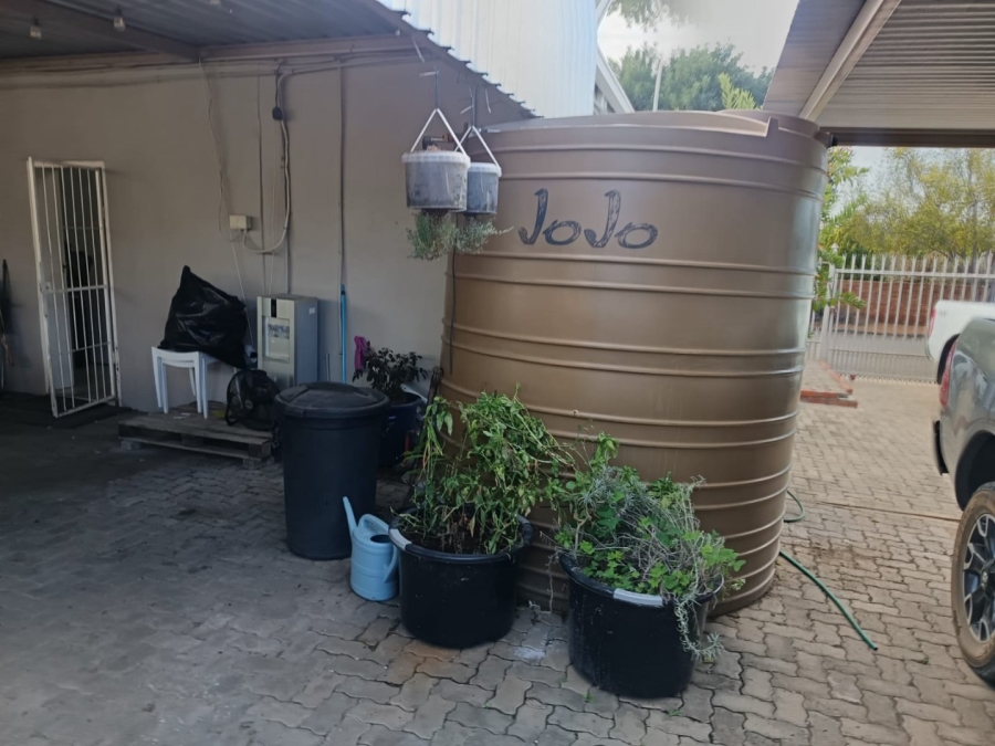 3 Bedroom Property for Sale in Beaconsfield Northern Cape